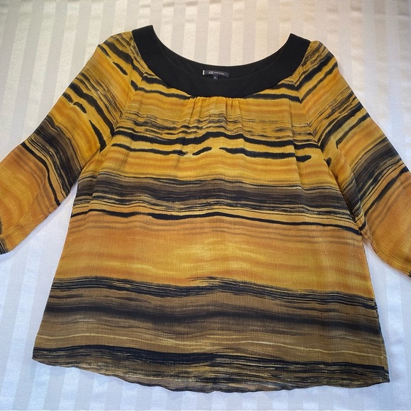 Anne Klein Silk Black Gold Abstract Stripe Pullover Blouse w/3/4 Elastic Sleeves - Picture 9 of 13